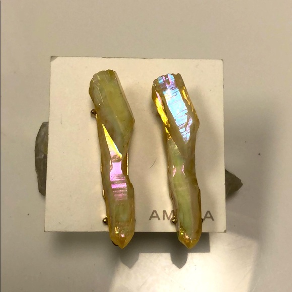 NWT Amara aura crystal earrings - Picture 1 of 4